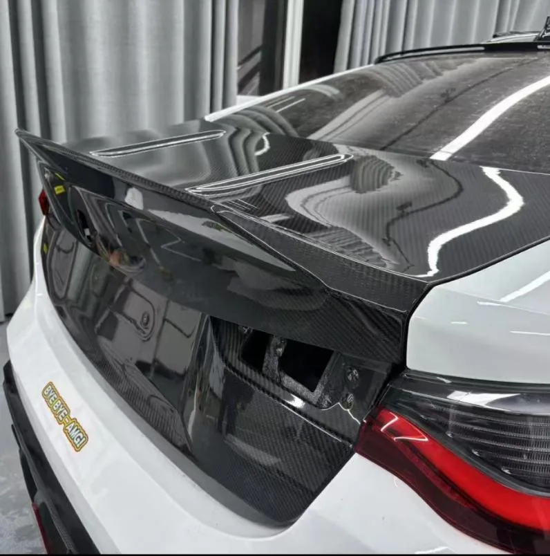 CSL Style carbon trunk with ducktail